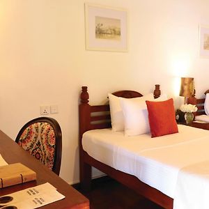 Deluxe Twin Room complementary 10 minutes foot massage per